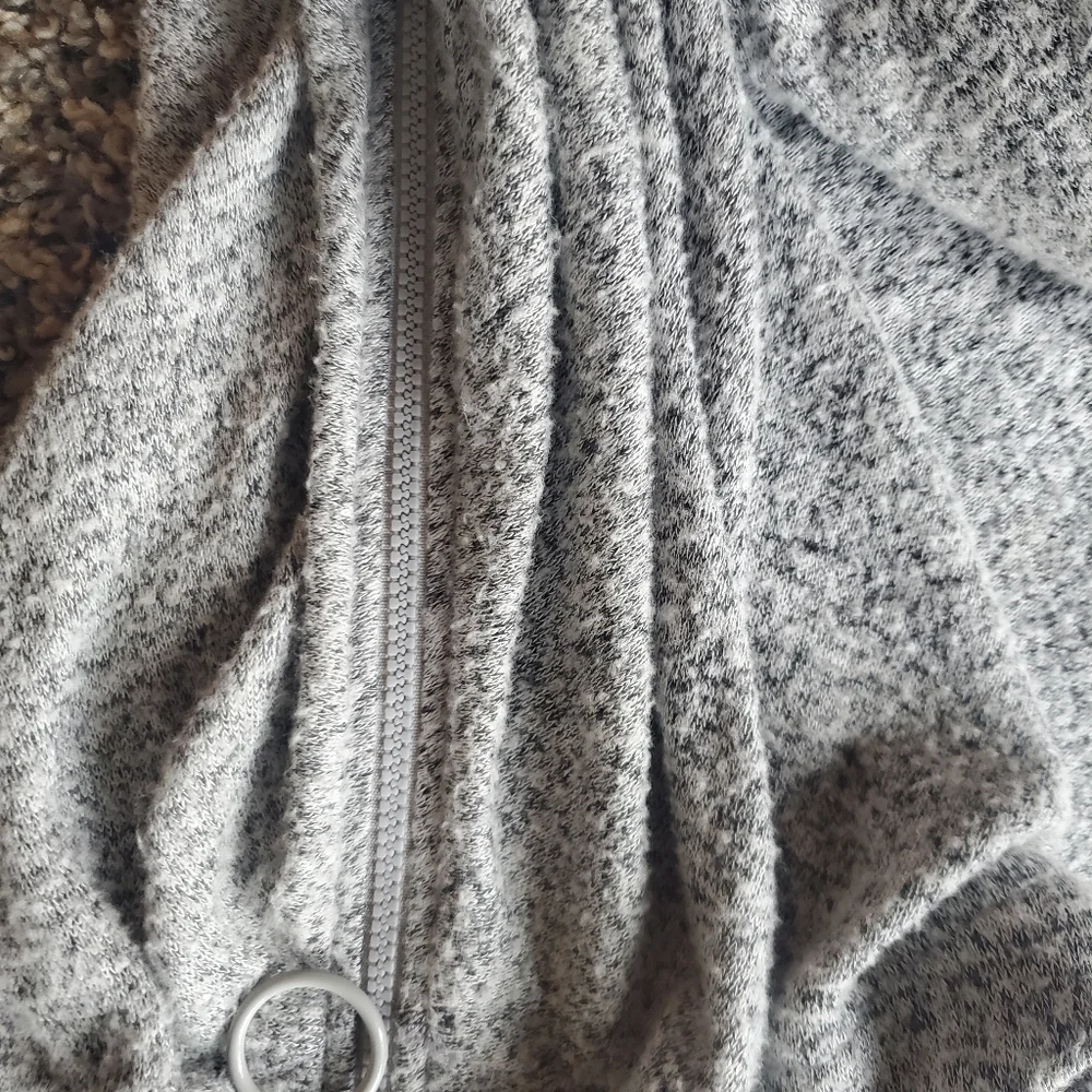 Sweater! - Picture 3 of 4